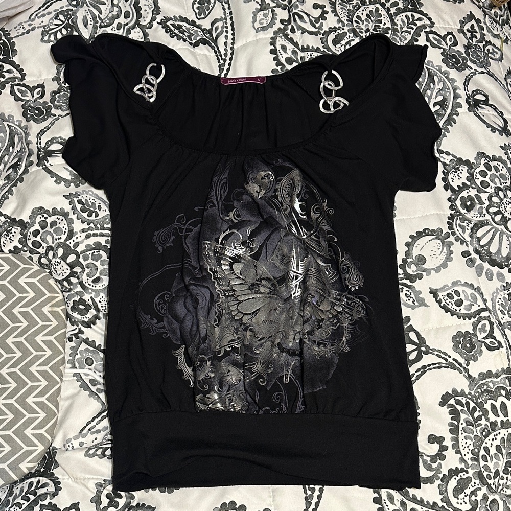 Julie's Closet Black Graphic Blouse